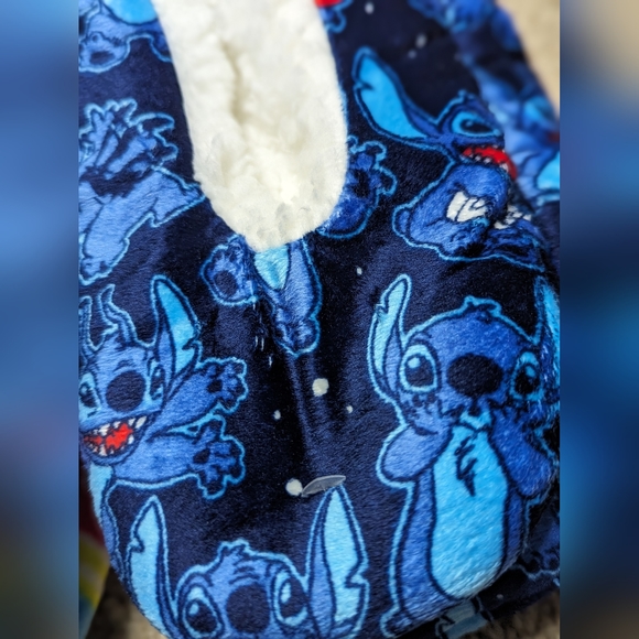 Disney's stitch 2 pack adult fuzzy babba slipper‎ socks - Picture 4 of 5